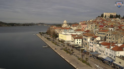 Nábřeží a město