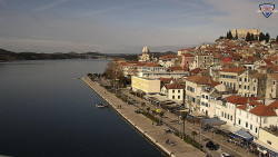 Nábřeží a město