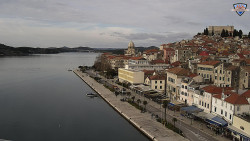 Nábřeží a město