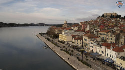 Nábřeží a město