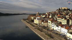 Nábřeží a město