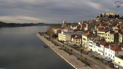 Nábřeží a město