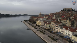 Nábřeží a město