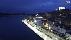 Nábřeží a město