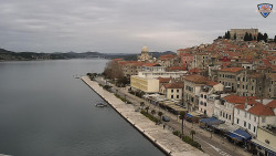 Nábřeží a město