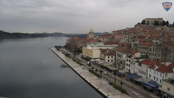 Nábřeží a město