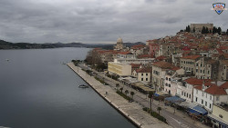 Nábřeží a město