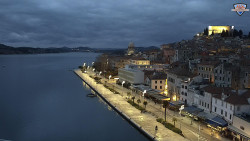 Nábřeží a město