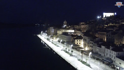 Nábřeží a město