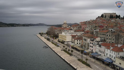 Nábřeží a město