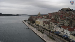 Nábřeží a město