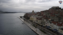 Nábřeží a město