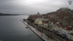 Nábřeží a město