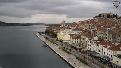 Nábřeží a město