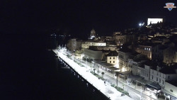 Nábřeží a město