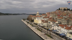 Nábřeží a město