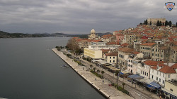 Nábřeží a město