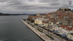 Nábřeží a město