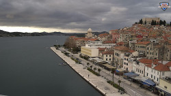 Nábřeží a město