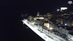 Nábřeží a město