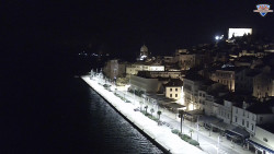 Nábřeží a město