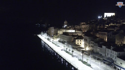 Nábřeží a město