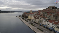 Nábřeží a město