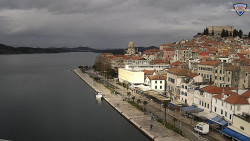 Nábřeží a město