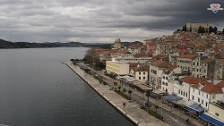 Nábřeží a město