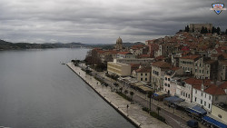 Nábřeží a město