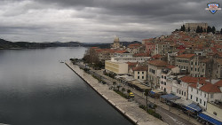 Nábřeží a město