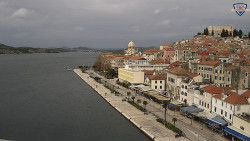 Nábřeží a město