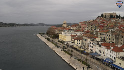 Nábřeží a město