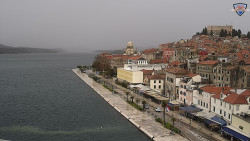 Nábřeží a město