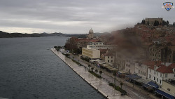 Nábřeží a město