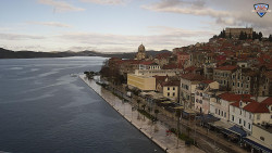 Nábřeží a město