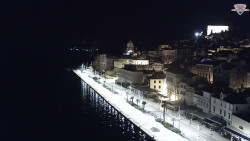 Nábřeží a město