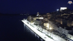 Nábřeží a město