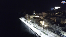 Nábřeží a město