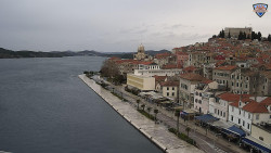 Nábřeží a město