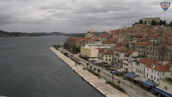 Nábřeží a město