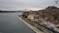 Nábřeží a město