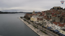 Nábřeží a město