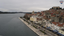 Nábřeží a město