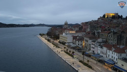 Nábřeží a město