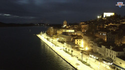 Nábřeží a město