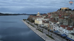 Nábřeží a město