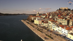 Nábřeží a město