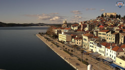 Nábřeží a město