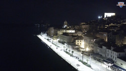 Nábřeží a město